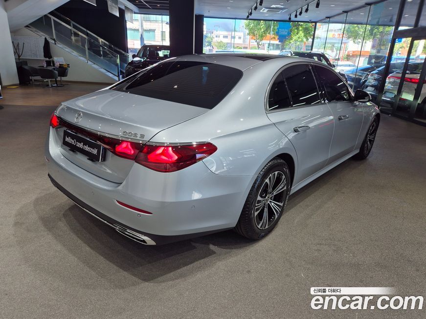 Mercedes-Benz E-Class 2025