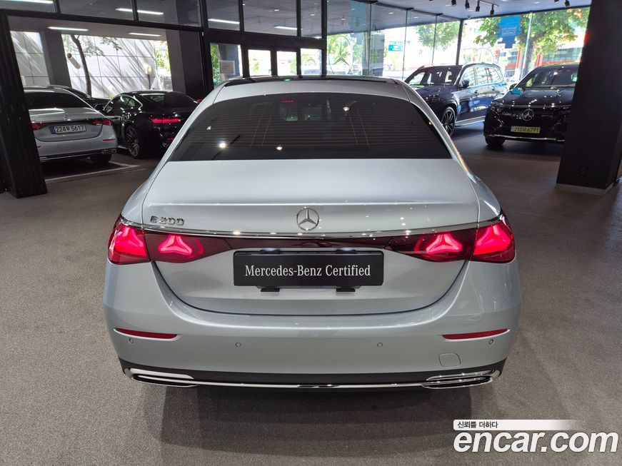 Mercedes-Benz E-Class 2025