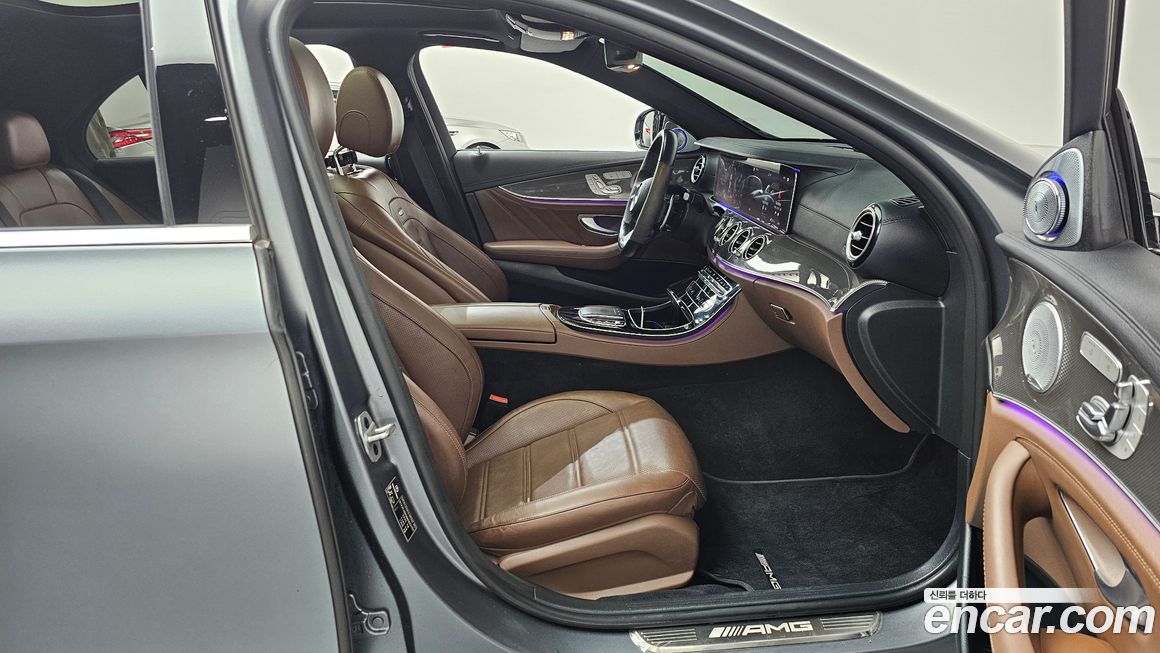 Mercedes-Benz E-Class 2021