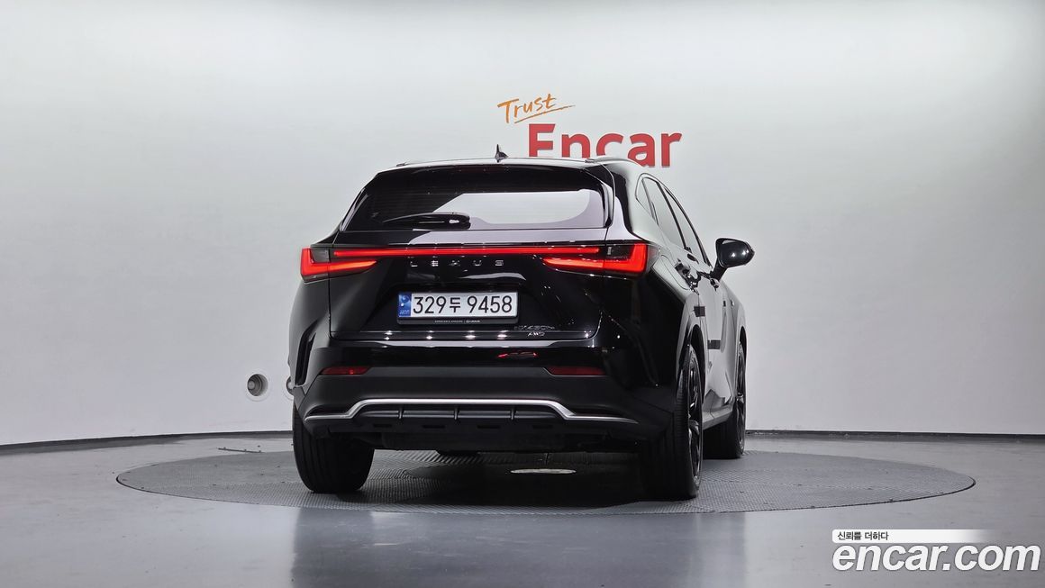 Lexus NX 2023
