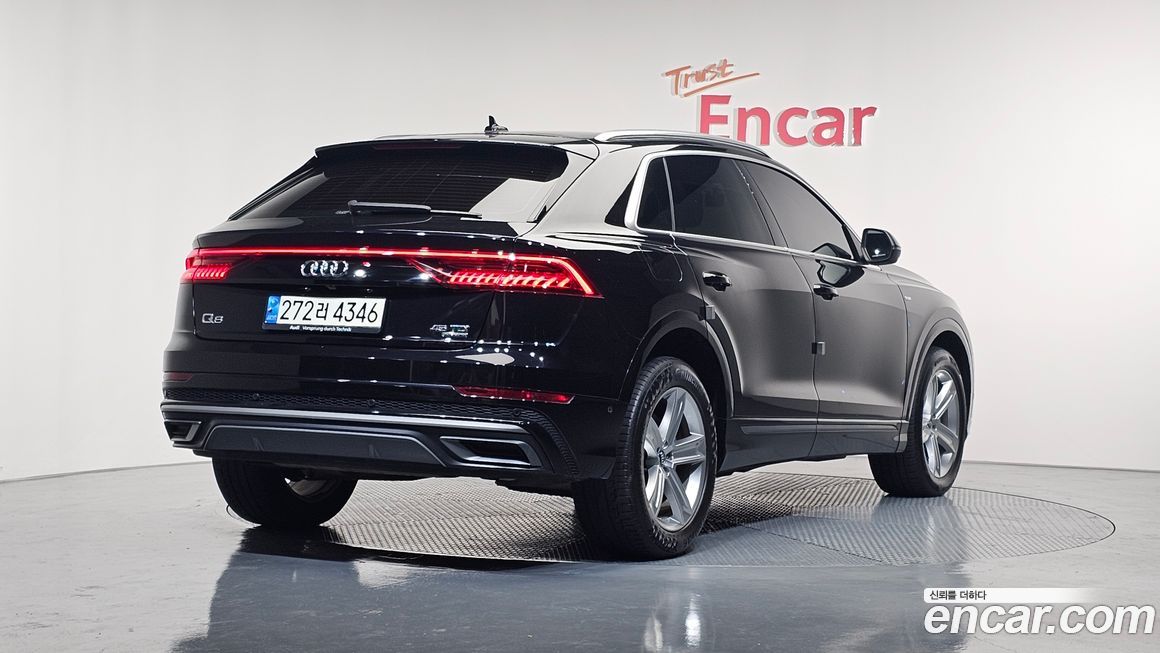 Audi Q8 2021