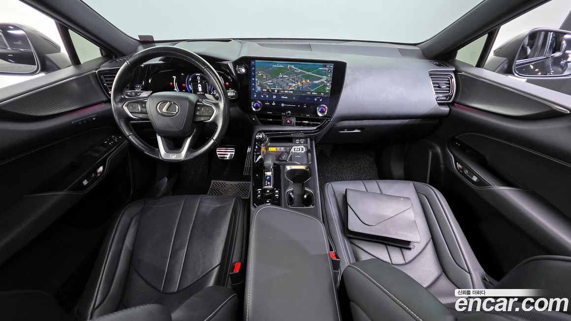 Lexus NX 2023
