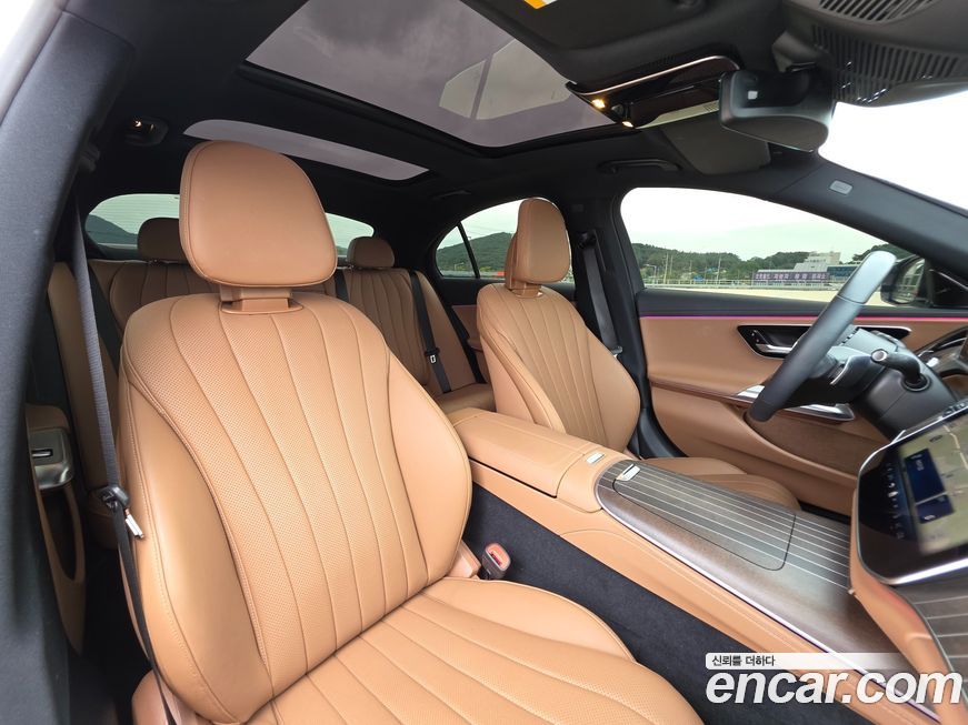 Mercedes-Benz E-Class 2024