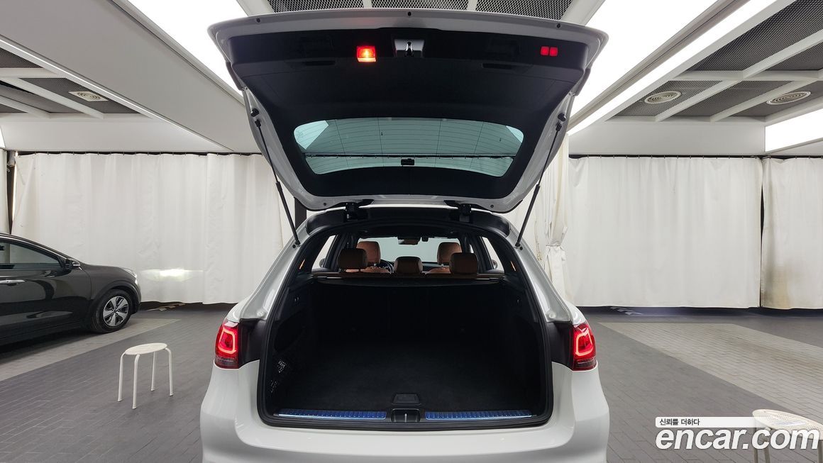 Mercedes-Benz GLC-Class 2022