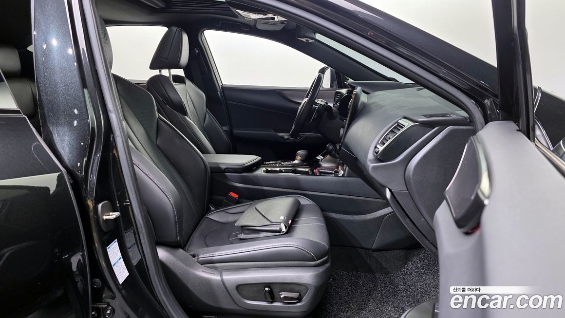 Lexus NX 2023