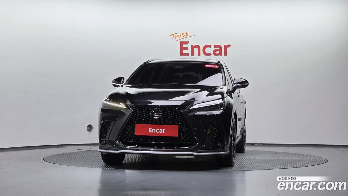 Lexus NX 2023