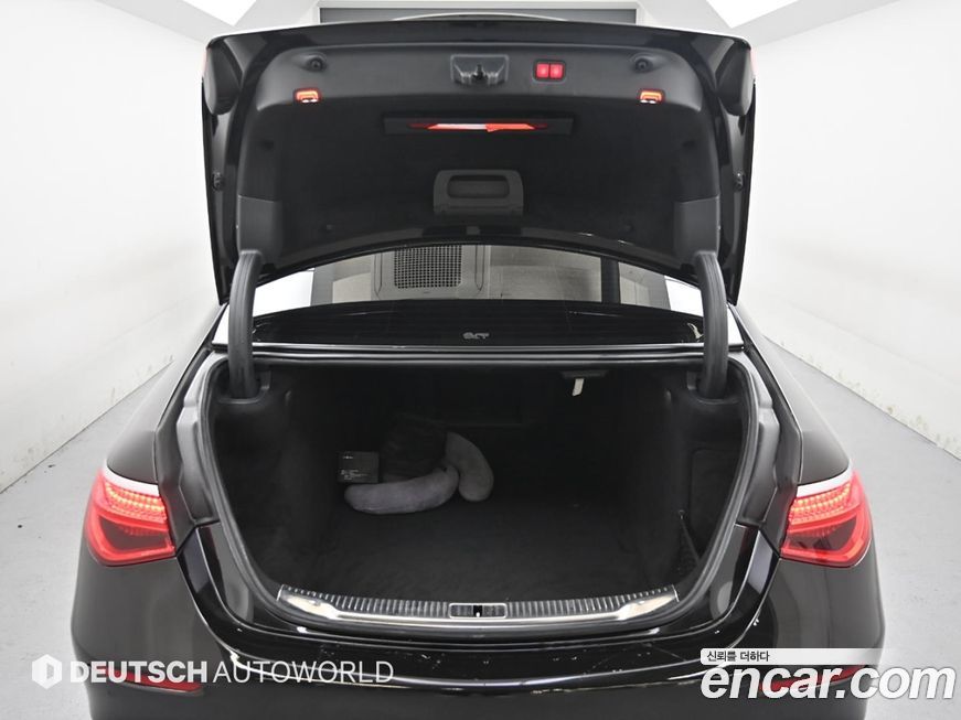 Mercedes-Benz S-Class 2021