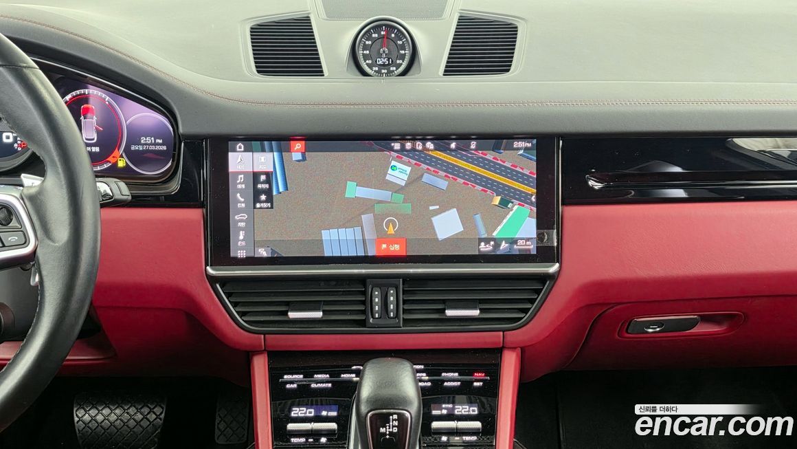 Porsche Cayenne 2021