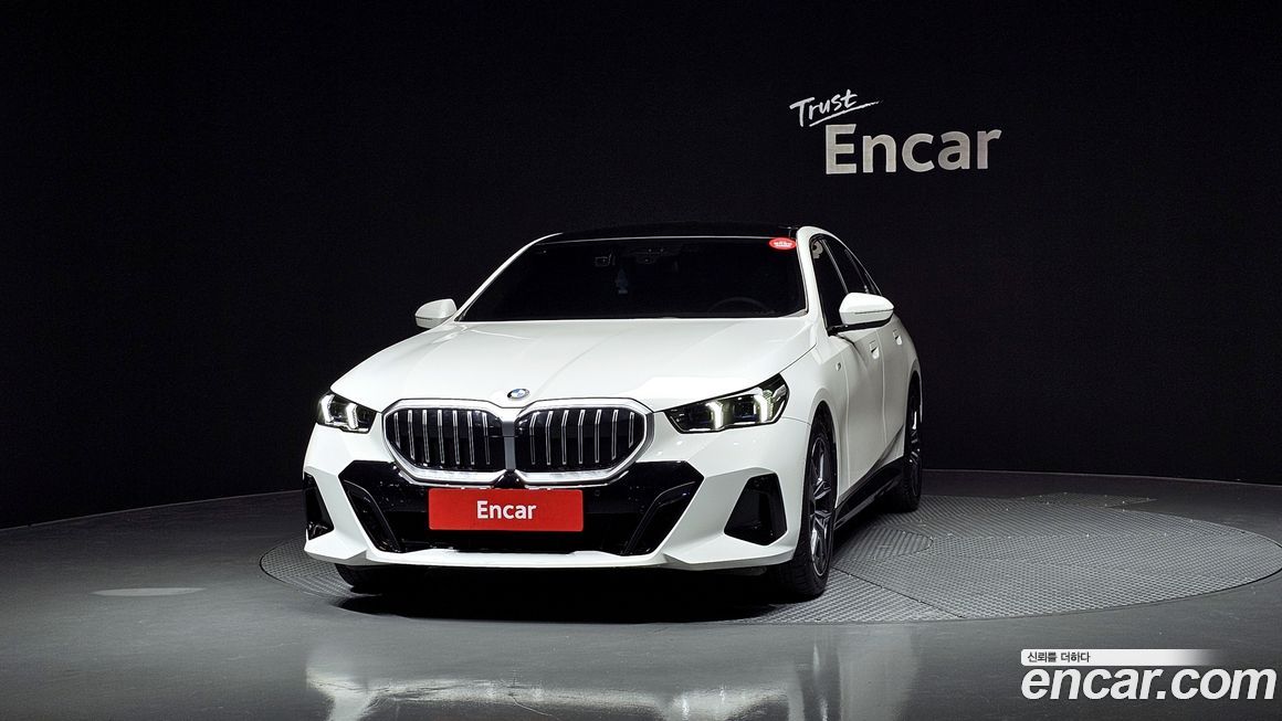 BMW 5-Series 2025