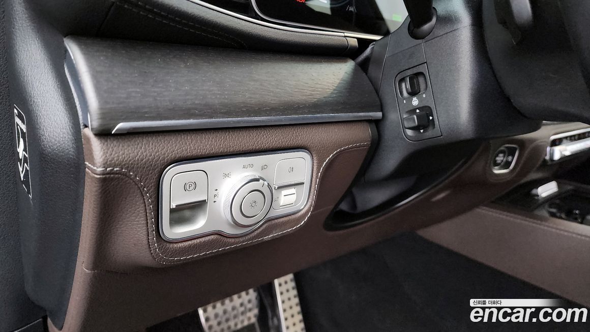 Mercedes-Benz GLS-Class 2021