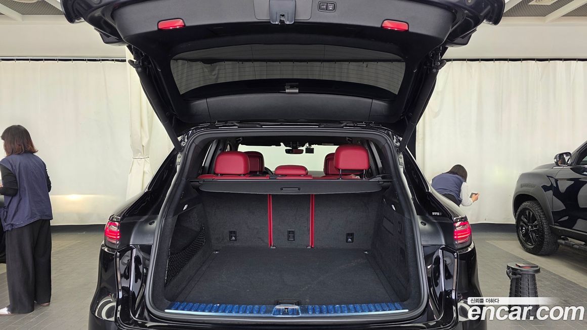 Porsche Cayenne 2021