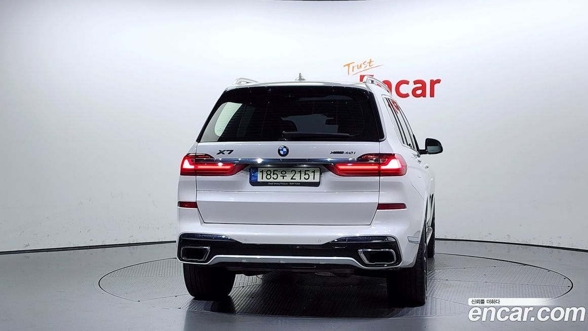 BMW X7 2021