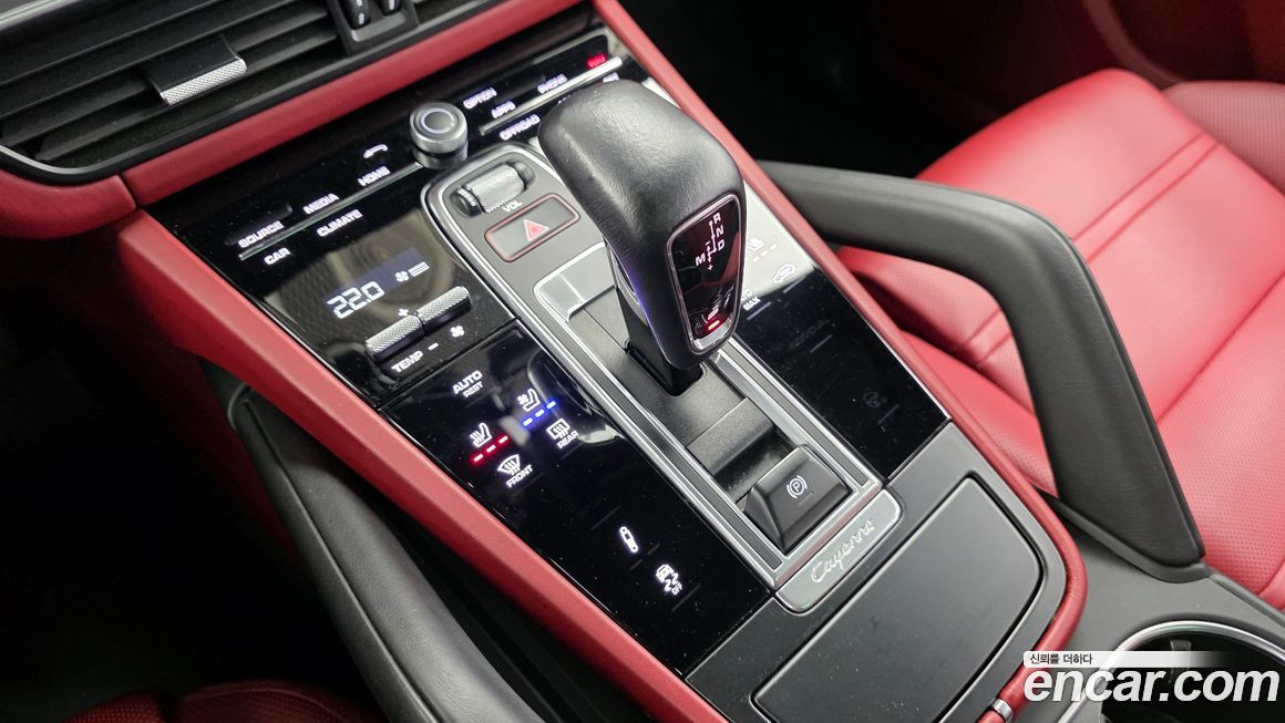 Porsche Cayenne 2021