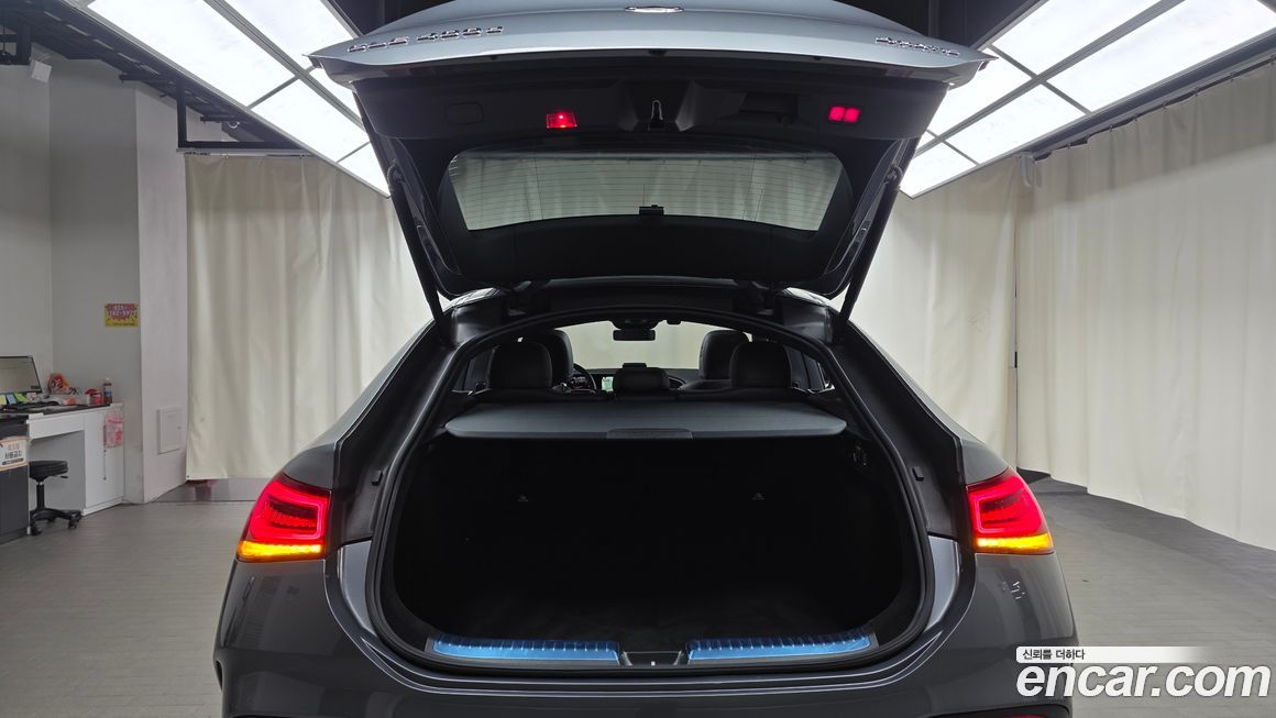 Mercedes-Benz GLE-Class 2021