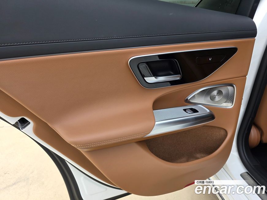 Mercedes-Benz E-Class 2024
