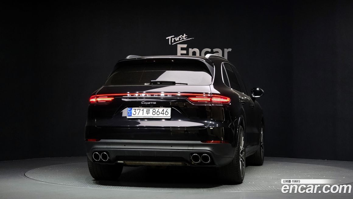 Porsche Cayenne 2021