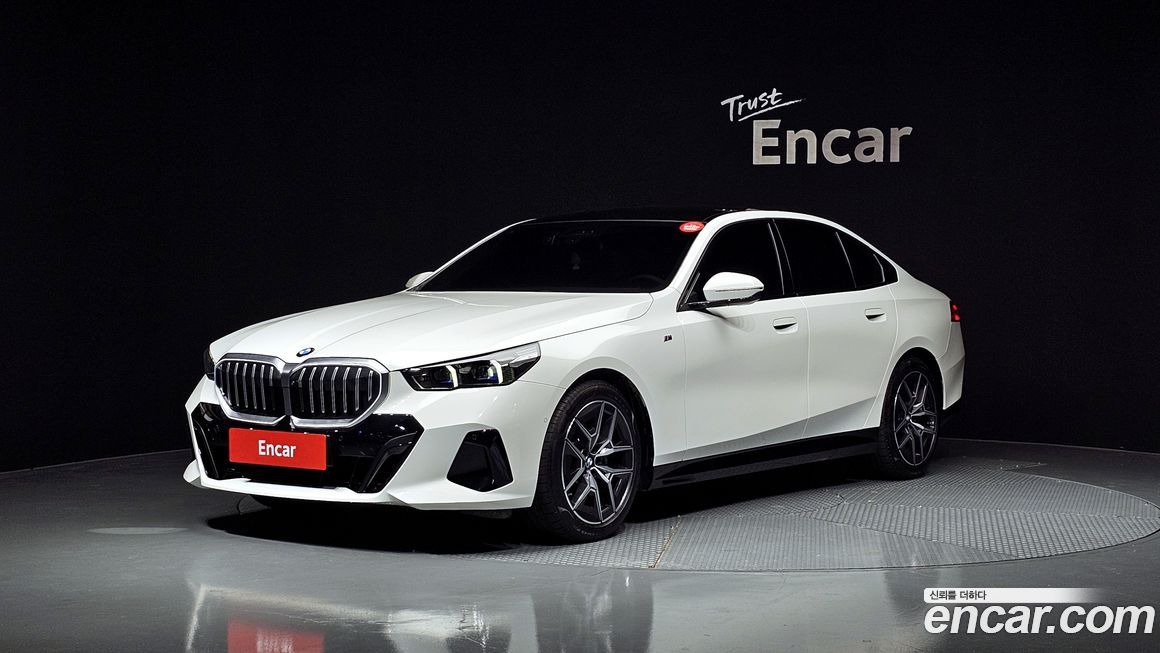 BMW 5-Series 2025