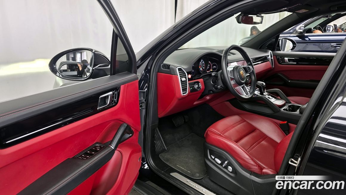 Porsche Cayenne 2021