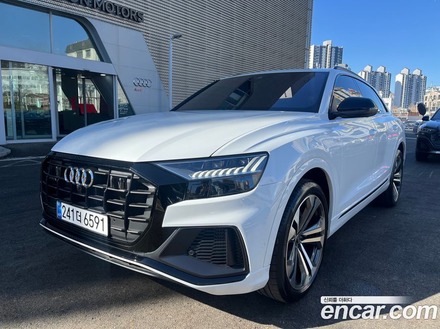 Audi Q8 2023