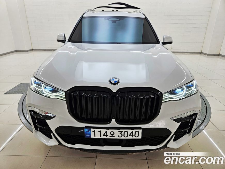 BMW X7 2021
