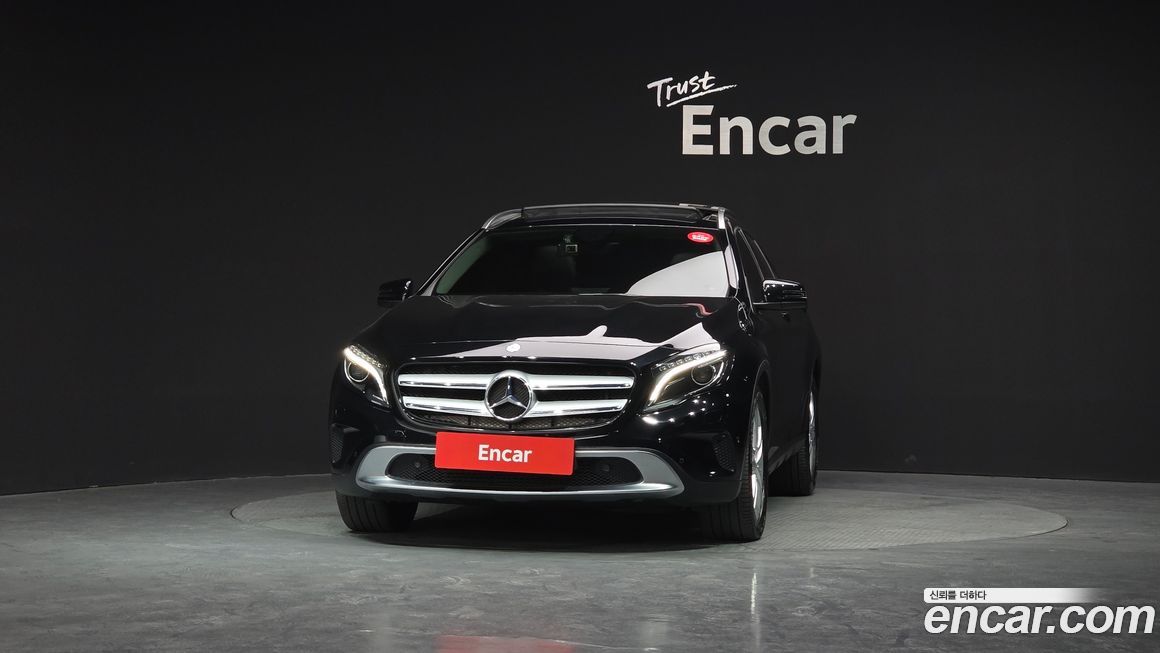 Mercedes-Benz GLA-Class 2015