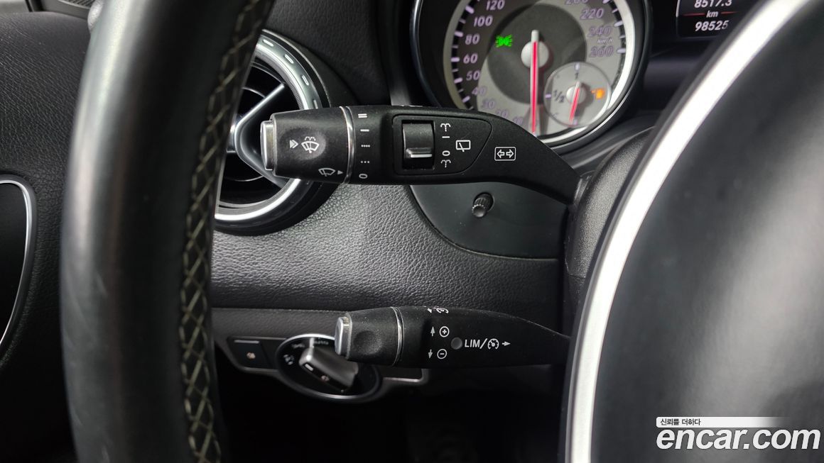 Mercedes-Benz GLA-Class 2015