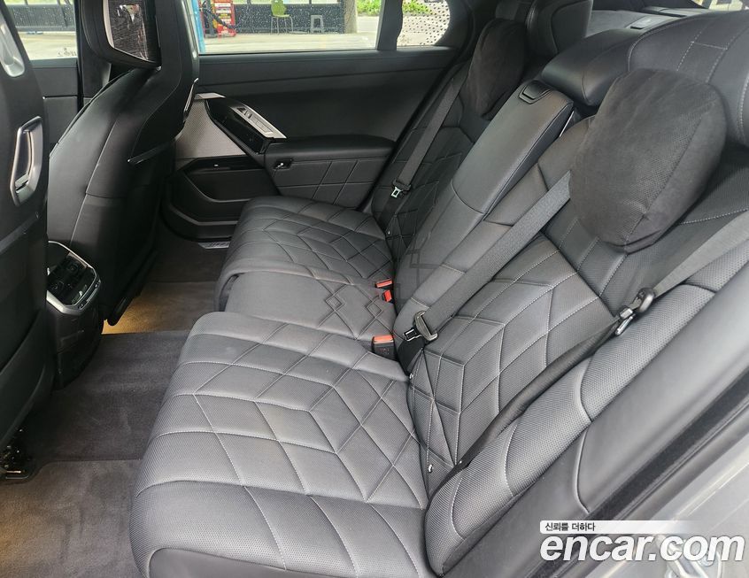 BMW 7-Series 2023