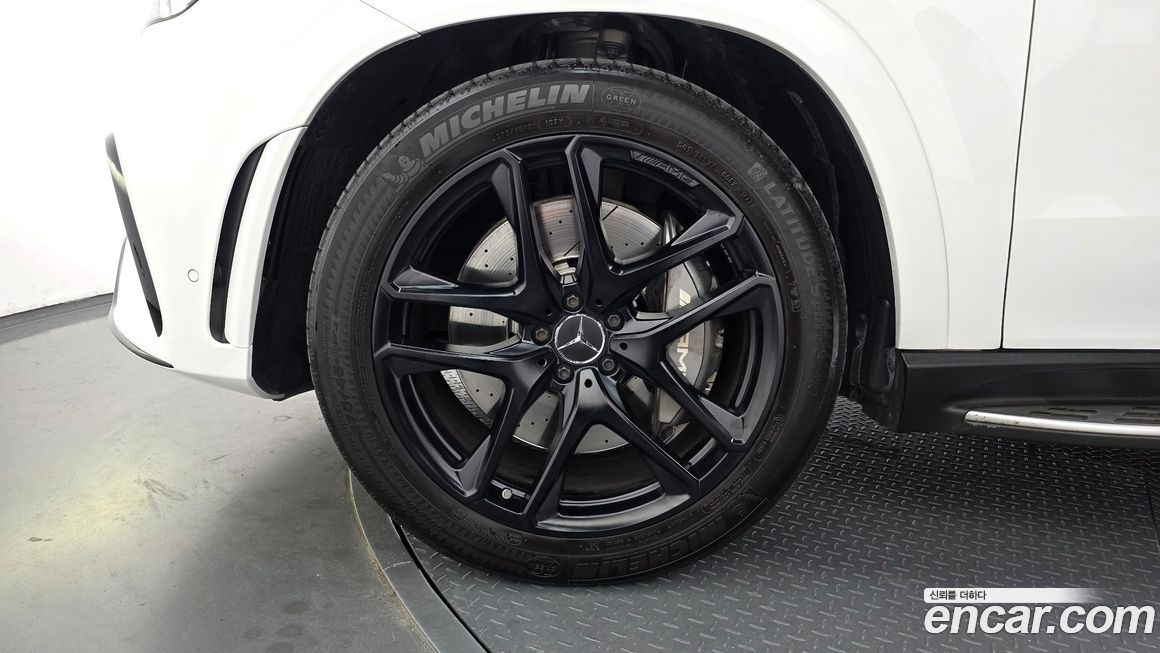 Mercedes-Benz GLE-Class 2023