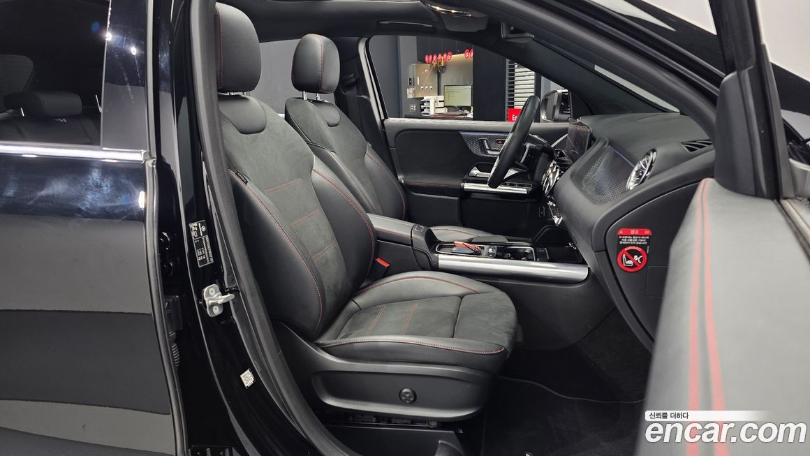 Mercedes-Benz GLA-Class 2024