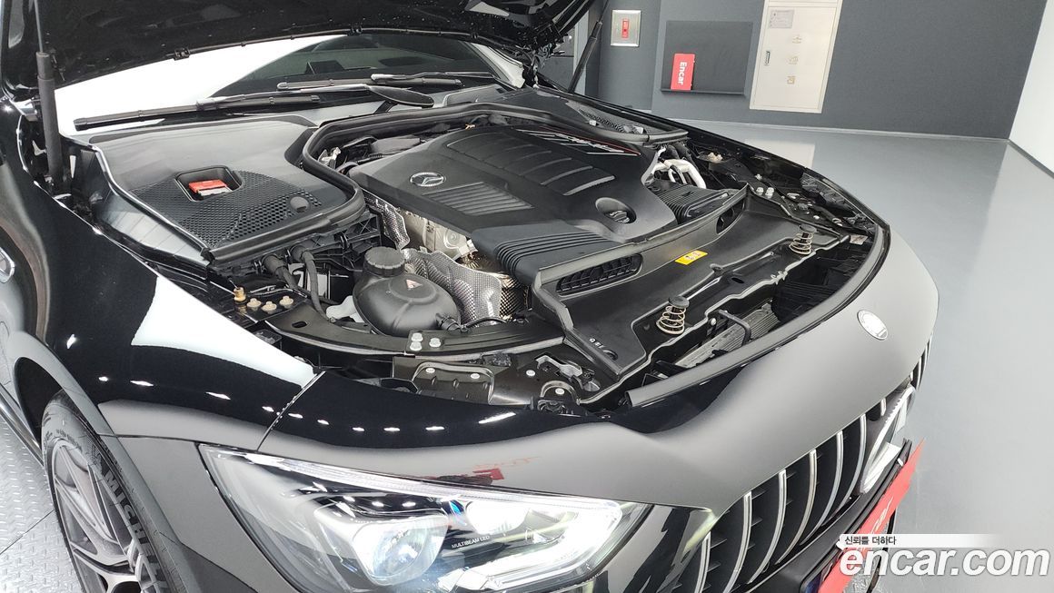 Mercedes-Benz AMG GT 2025