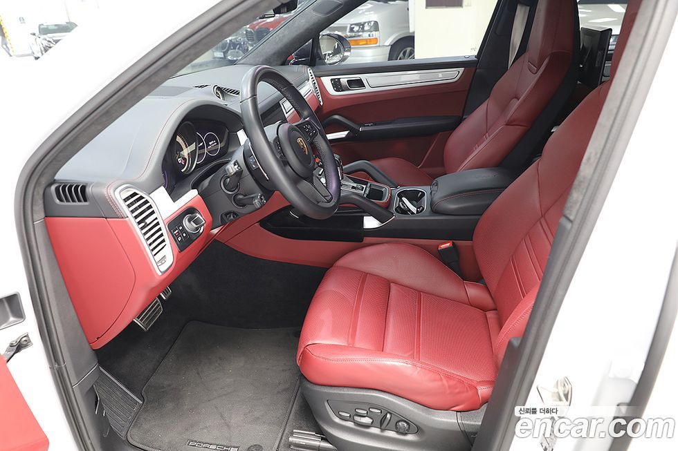 Porsche Cayenne 2023