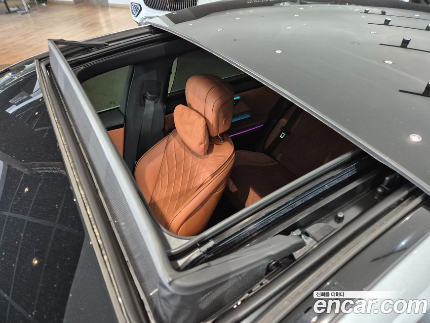 Mercedes-Benz S-Class 2025