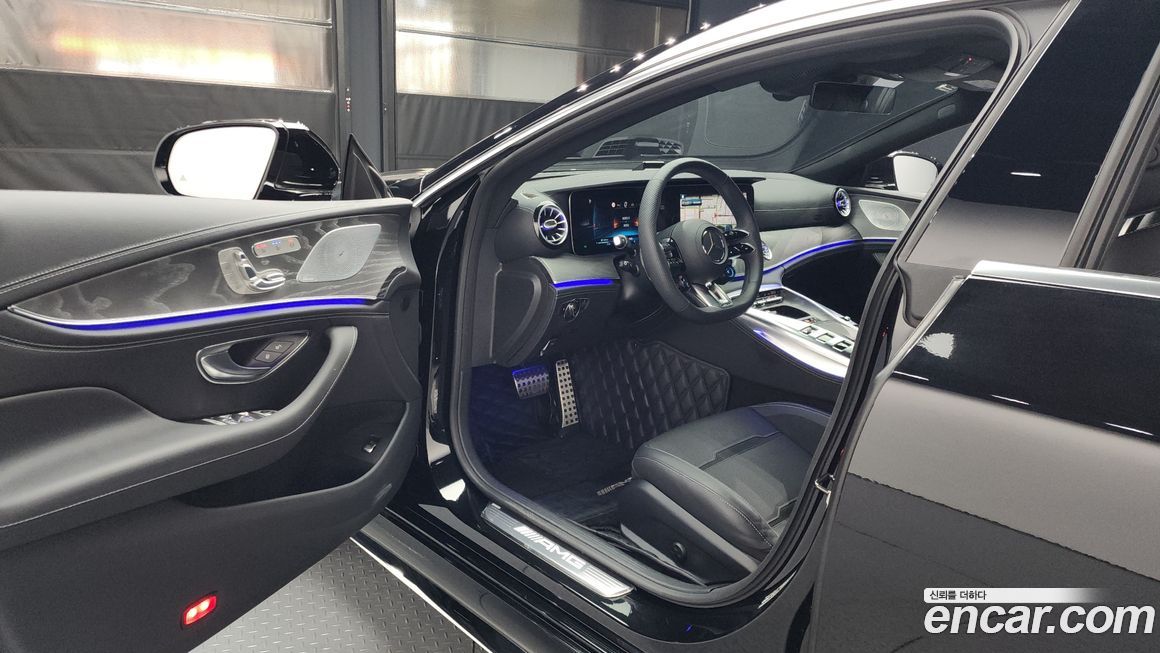 Mercedes-Benz AMG GT 2025
