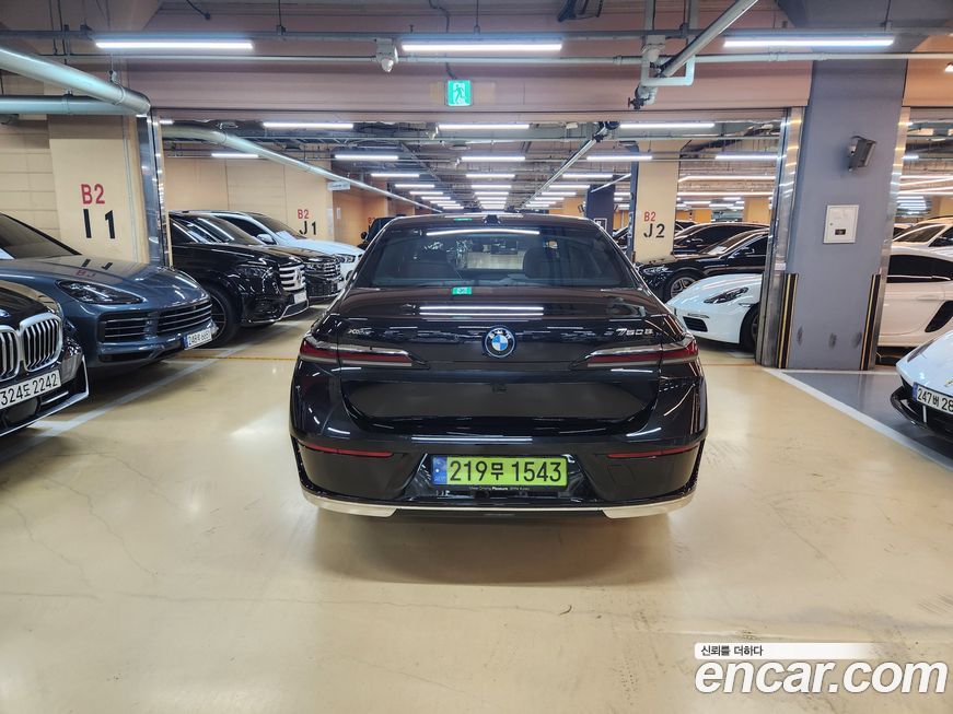 BMW 7-Series 2024