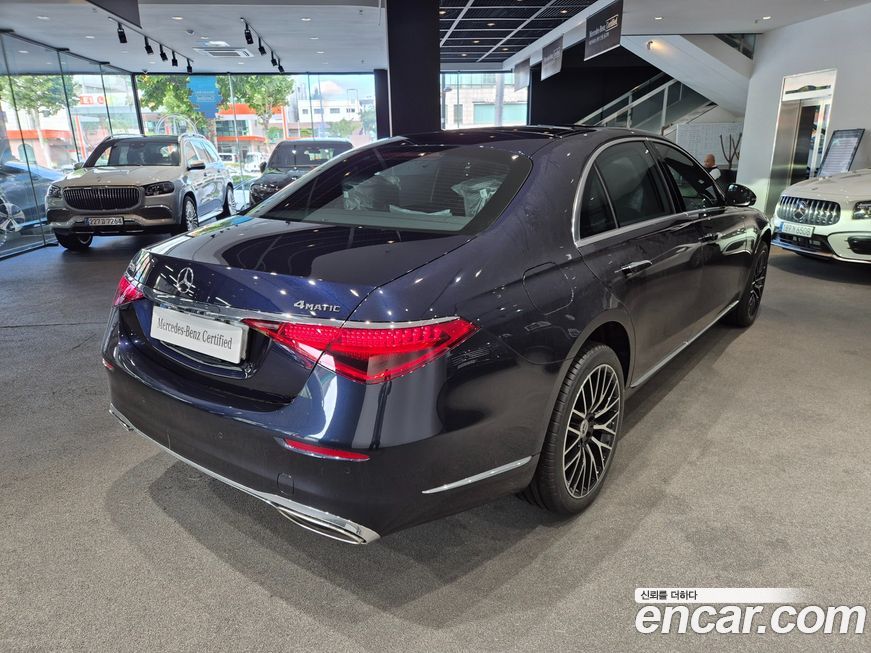 Mercedes-Benz S-Class 2025