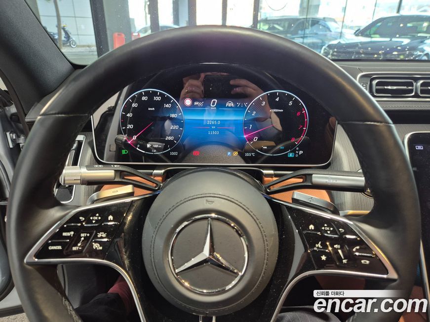 Mercedes-Benz S-Class 2025