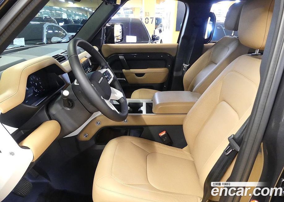 Land Rover Defender 2025