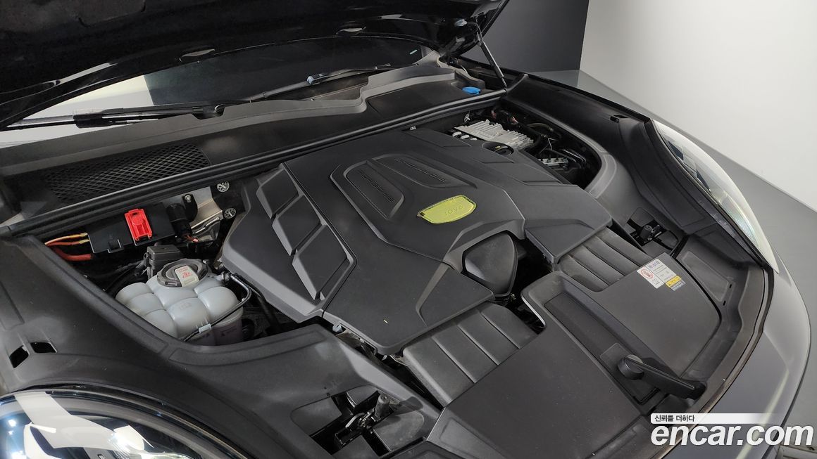 Porsche Cayenne 2023