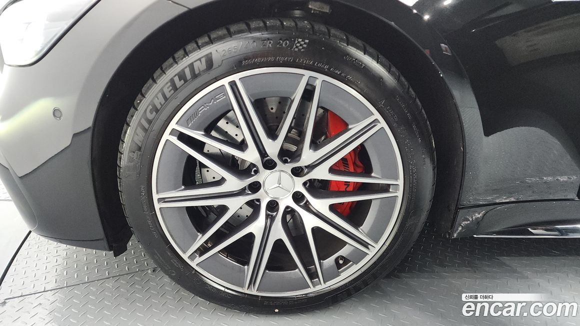 Mercedes-Benz AMG GT 2025
