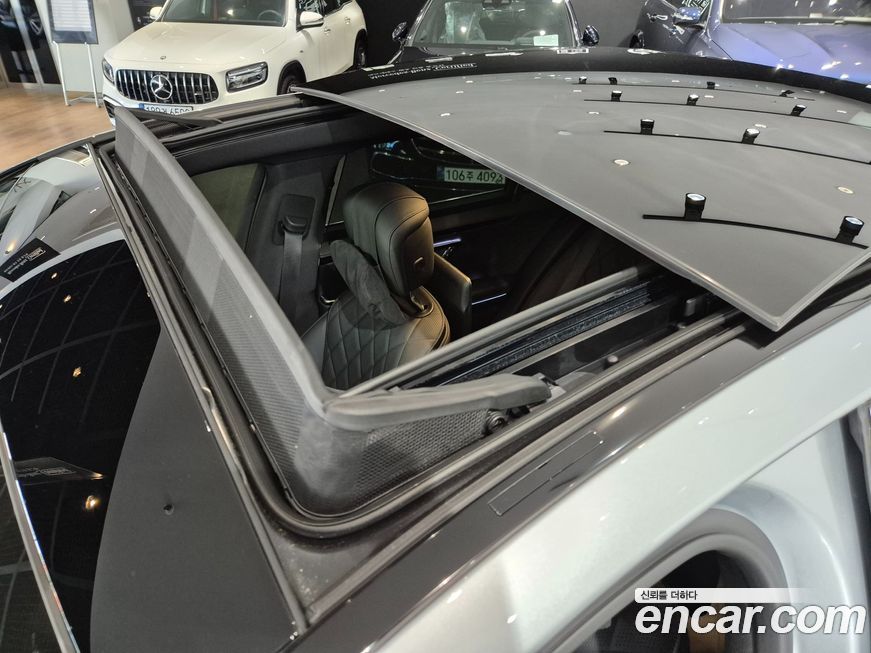 Mercedes-Benz S-Class 2025