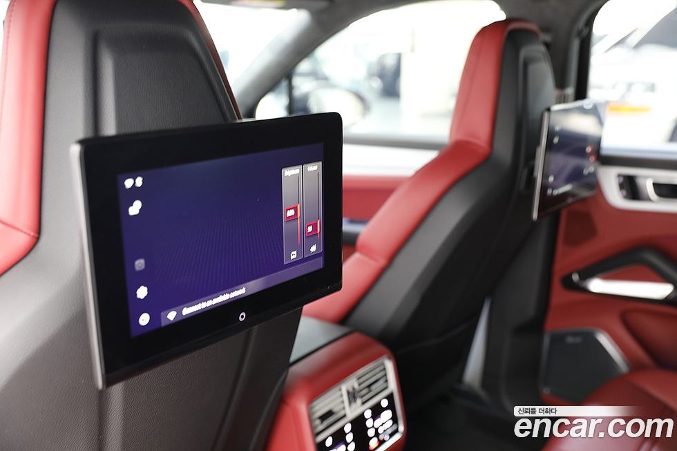 Porsche Cayenne 2023