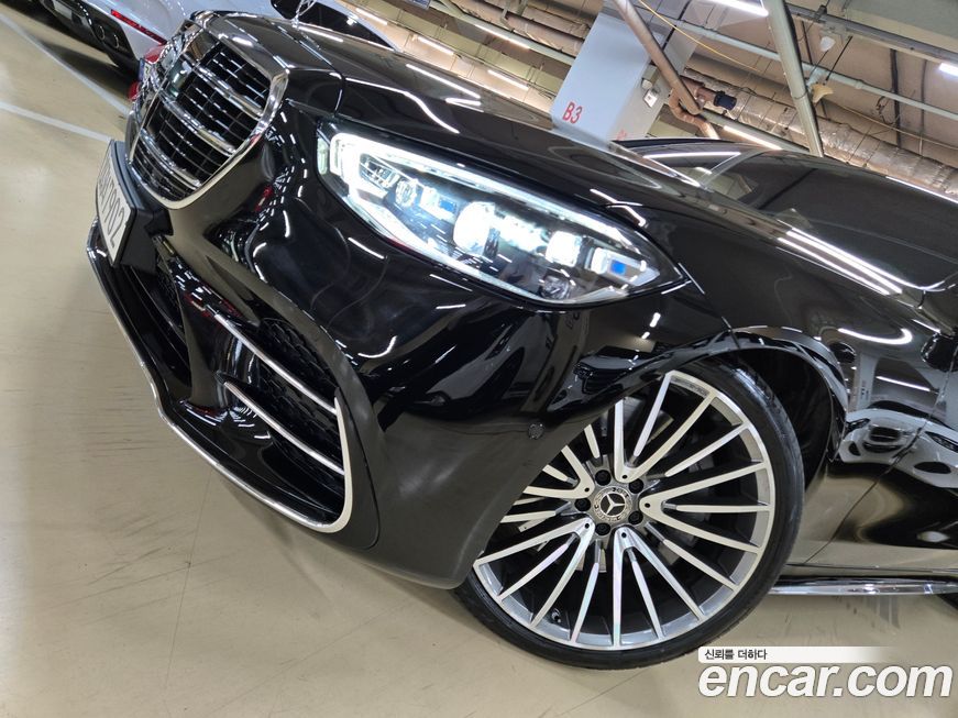 Mercedes-Benz S-Class 2024