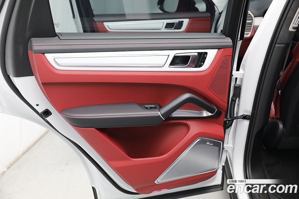 Porsche Cayenne 2023