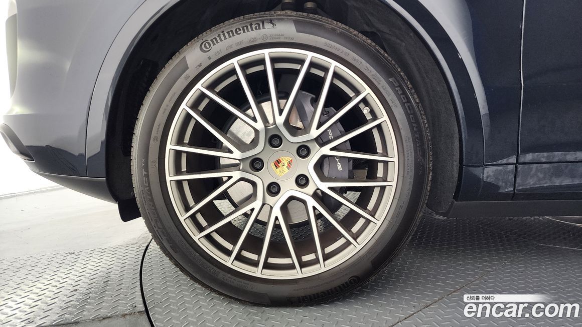 Porsche Cayenne 2023