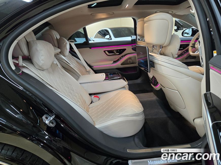 Mercedes-Benz S-Class 2024