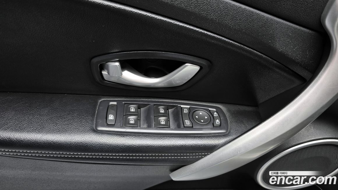 Renault-KoreaSamsung SM3 2011