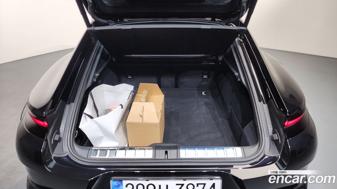 Porsche Panamera 2025