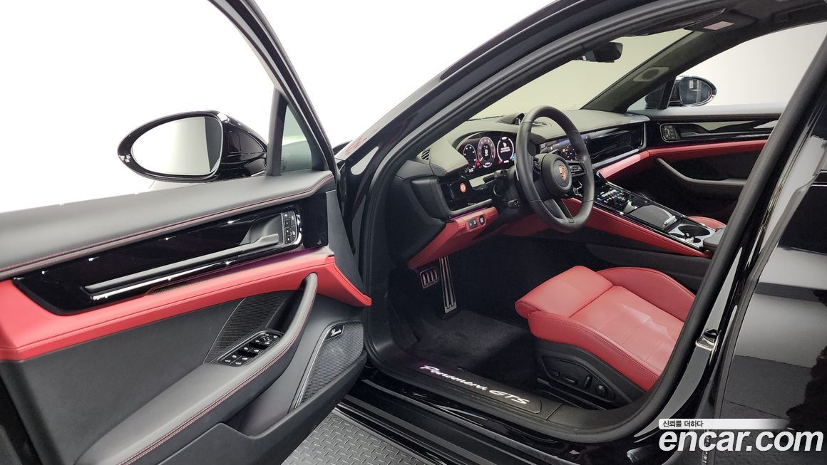 Porsche Panamera 2025