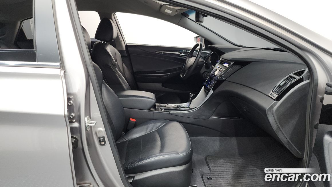 Hyundai Sonata 2011
