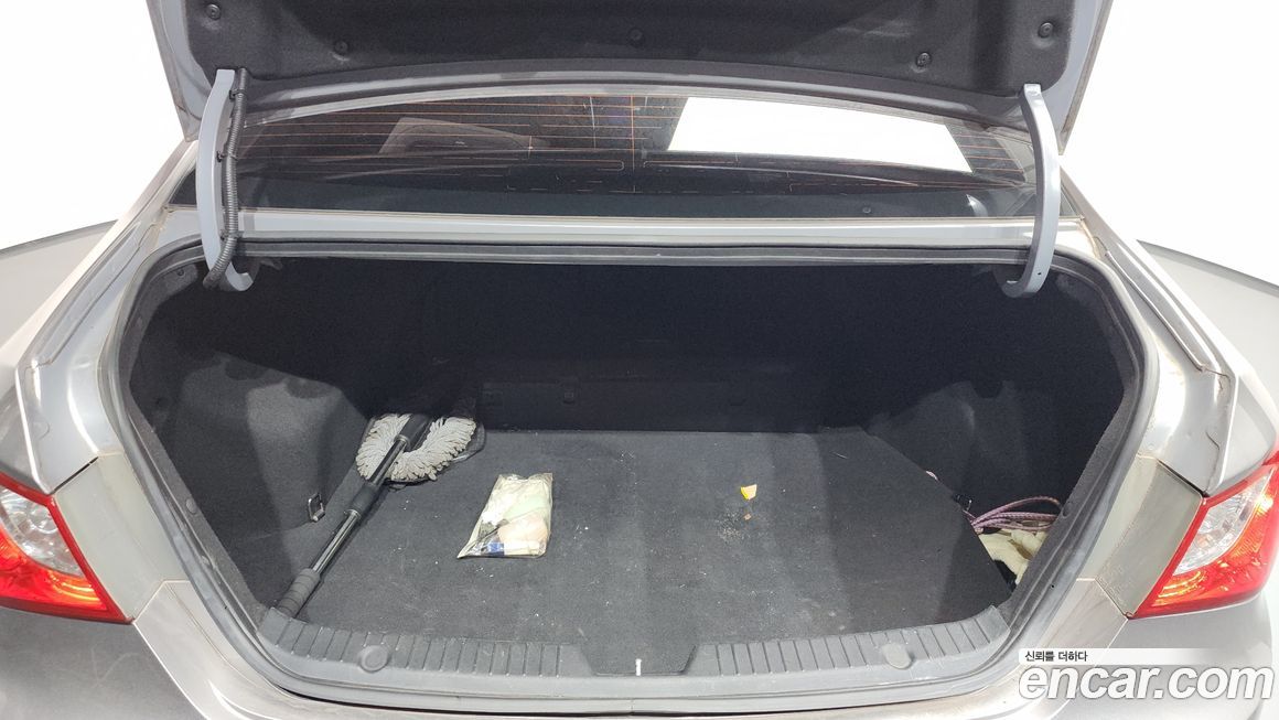 Hyundai Sonata 2011